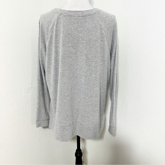 Ingrid & Isabel Maternity Women Size Large Graphic “One Lucky Mother” Sweatshirt - Picture 4 of 8